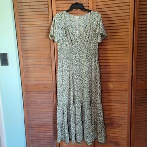 Max Studio | Olive Leaf Print Maxi Dress | Size XLP